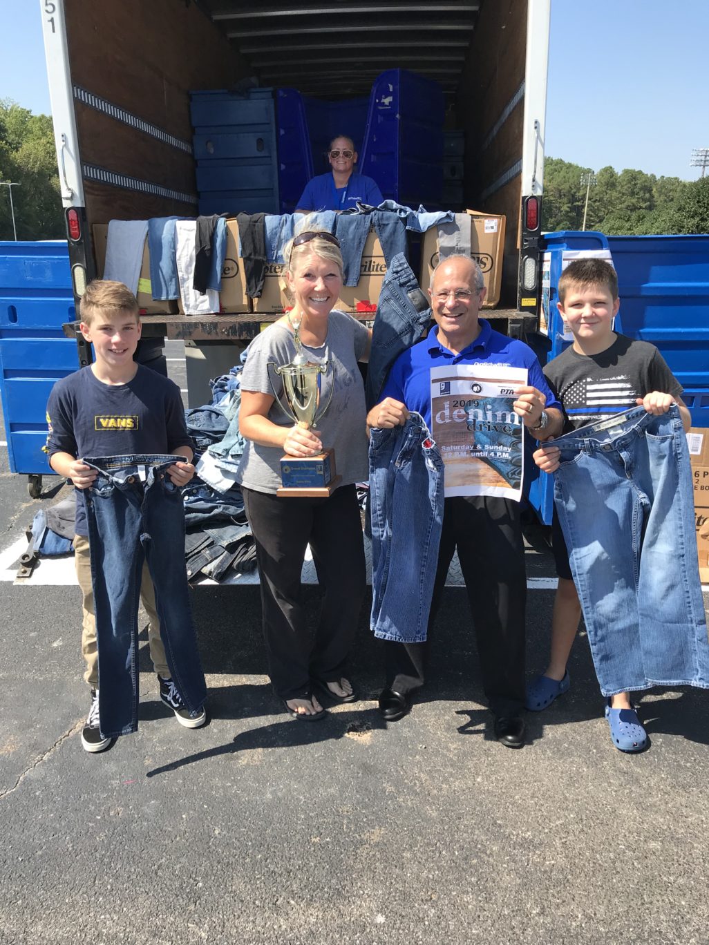 CHESTERFIELD SCHOOLS TURN JEANS INTO JOBS AND EARN CASH PRIZES